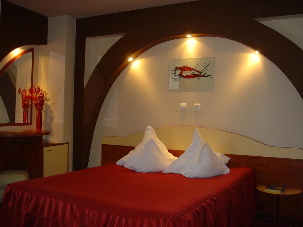 Hotel Kleyn Köstence Dış mekan fotoğraf